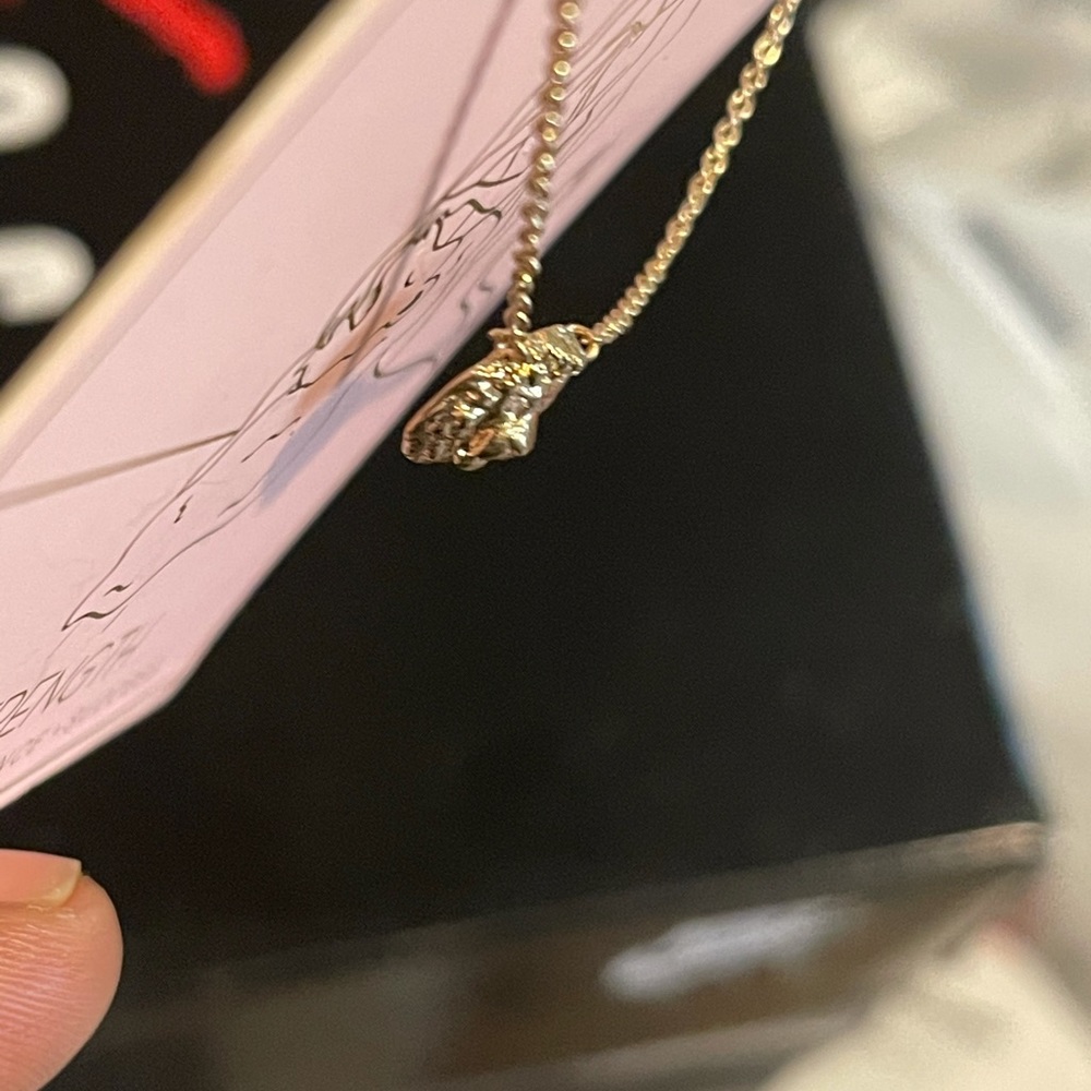 Zodiac Gold Chain (Leo) - Picture 3 of 6